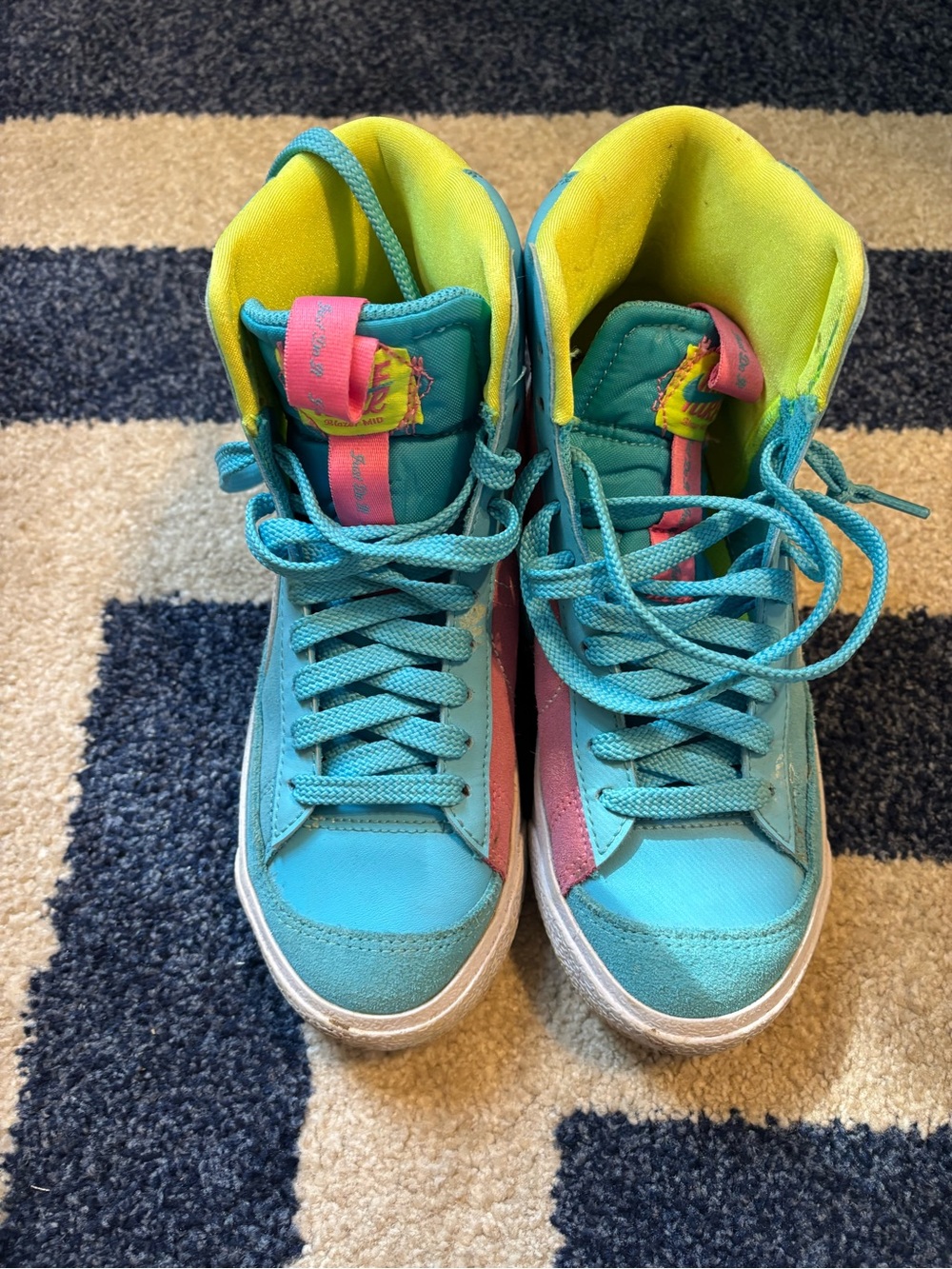 Nike Kids Sneakers Bright Yellow and Aqua Blue Size 3.5Y